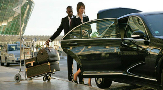 The Benefits of Hiring a Limo Service at the Airport